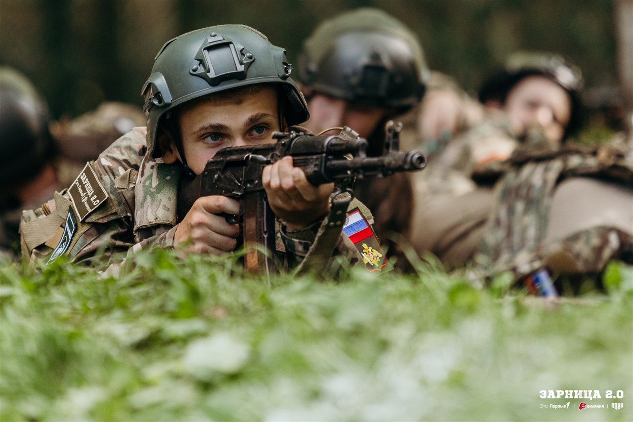 Лазертаг LASERWAR: Команда держит сектор наблюдения — №297