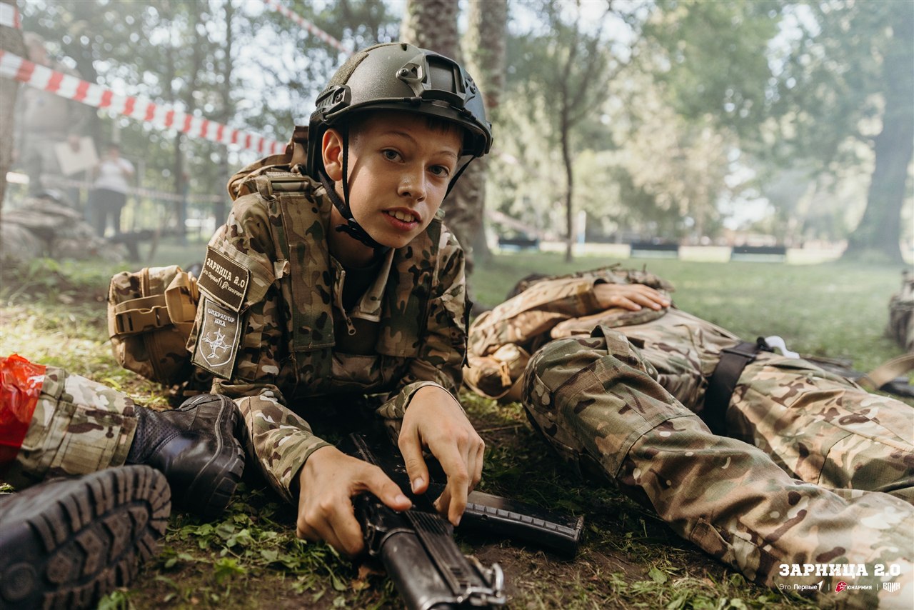 Фото «Зарницы 2.0»: Переход между зонами лазертаг-арены — №306
