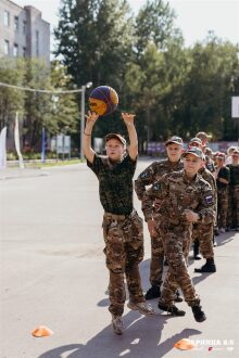 Лагерь «Авангард», лазертаг: Тактическая стойка на склоне песчаного поля — №334