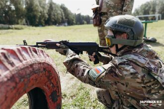 Фото «Зарницы 2.0»: Скрытная позиция в зелени на полигоне — №408