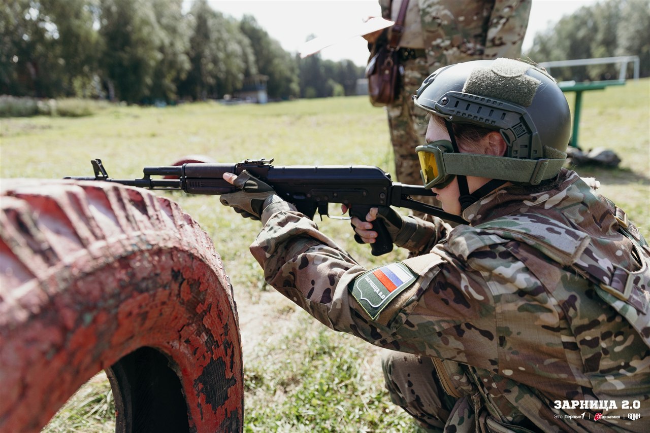 Фото «Зарницы 2.0»: Скрытная позиция в зелени на полигоне — №408