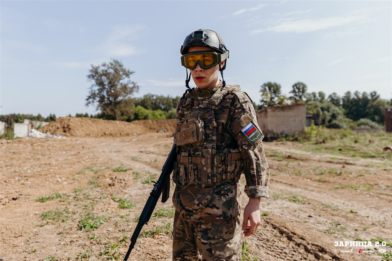 Турнир «Зарницы 2.0» LASERWAR: Ряд тактических шлемов в построении — №425