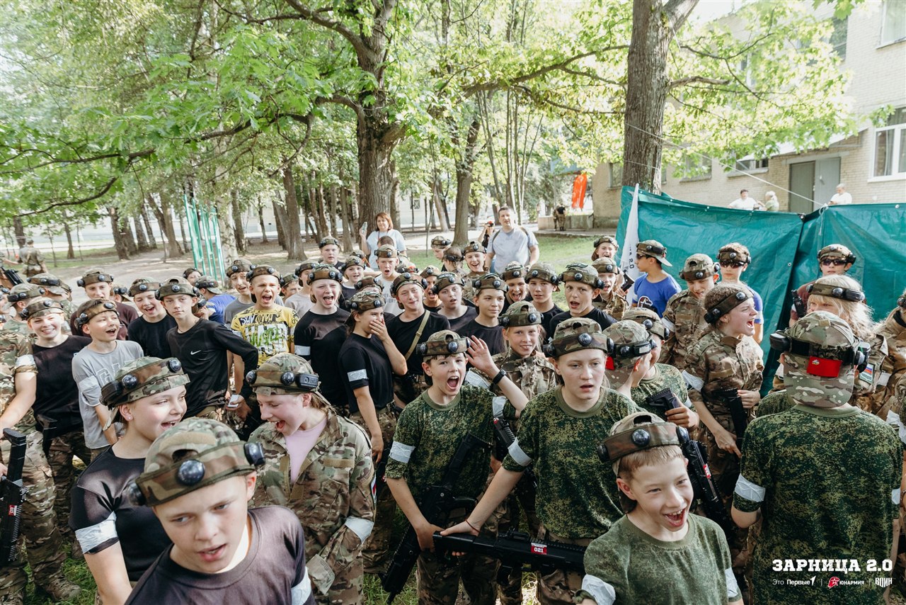 Фото «Зарницы 2.0»: Выход отряда на старт миссии «Зарницы» — №564
