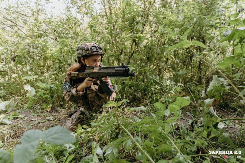 Фото «Зарницы 2.0»: Скрытная позиция в зелени на полигоне — №648