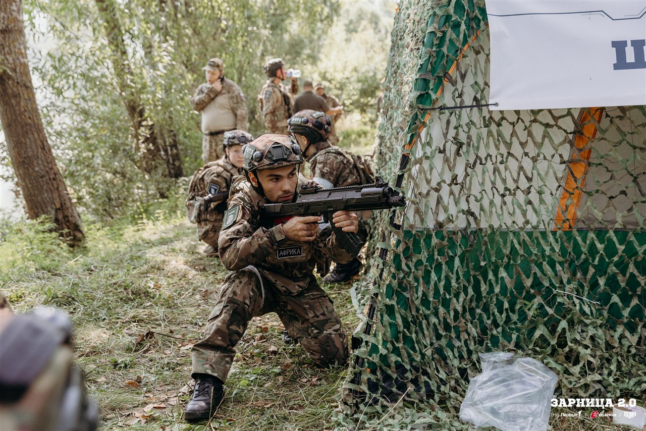 Фото «Зарницы 2.0»: Портрет бойца в шлеме LASERWAR — №690