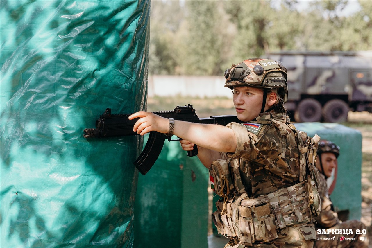 LASERWAR на «Зарнице 2.0»: Широкий кадр строя на тренировочном поле — №818