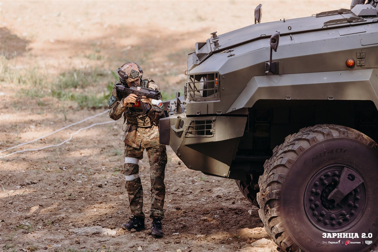 LASERWAR на «Зарнице 2.0»: Полный рост: камуфляж и берцы на плацу — №824