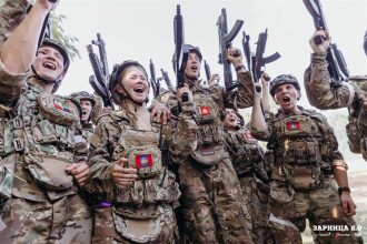 Фото «Зарницы 2.0»: Широкий кадр строя на тренировочном поле — №858