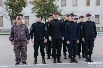 Турнир «Зарницы 2.0» LASERWAR: Строй участников на плацу лагеря «Авангард» — №881
