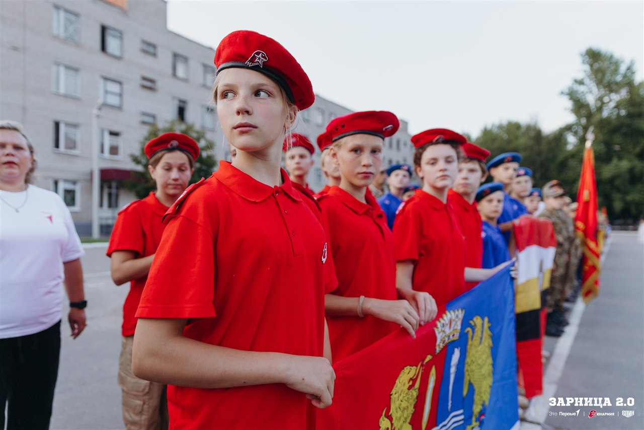 «Зарница 2.0»: Отряд проходит мимо бетонного сооружения — №895