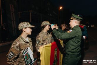 Лагерь «Авангард», лазертаг: Полный рост: камуфляж и берцы на плацу — №1024