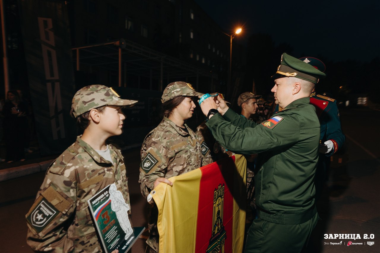 Лагерь «Авангард», лазертаг: Полный рост: камуфляж и берцы на плацу — №1024