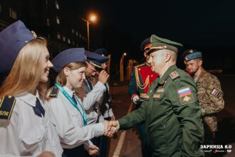 Турнир «Зарницы 2.0» LASERWAR: Колонна участников вдоль грунтовой дороги — №1049