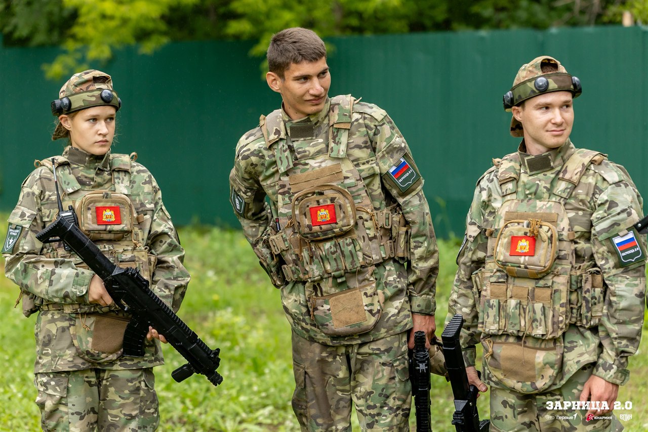 LASERWAR на «Зарнице 2.0»: полный рост: камуфляж и берцы на плацу в лазертаг-дне «Зарницы»