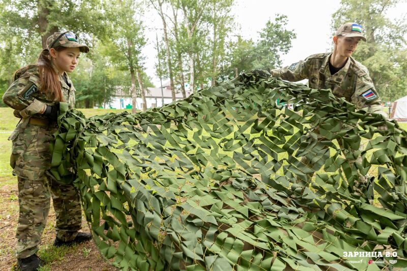 Фото «Зарницы 2.0»: Инструктаж команды перед лазертаг-миссией — №282