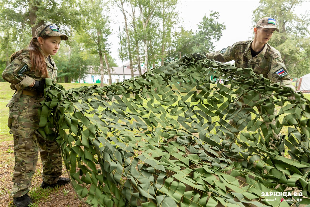 Фото «Зарницы 2.0»: Инструктаж команды перед лазертаг-миссией — №282