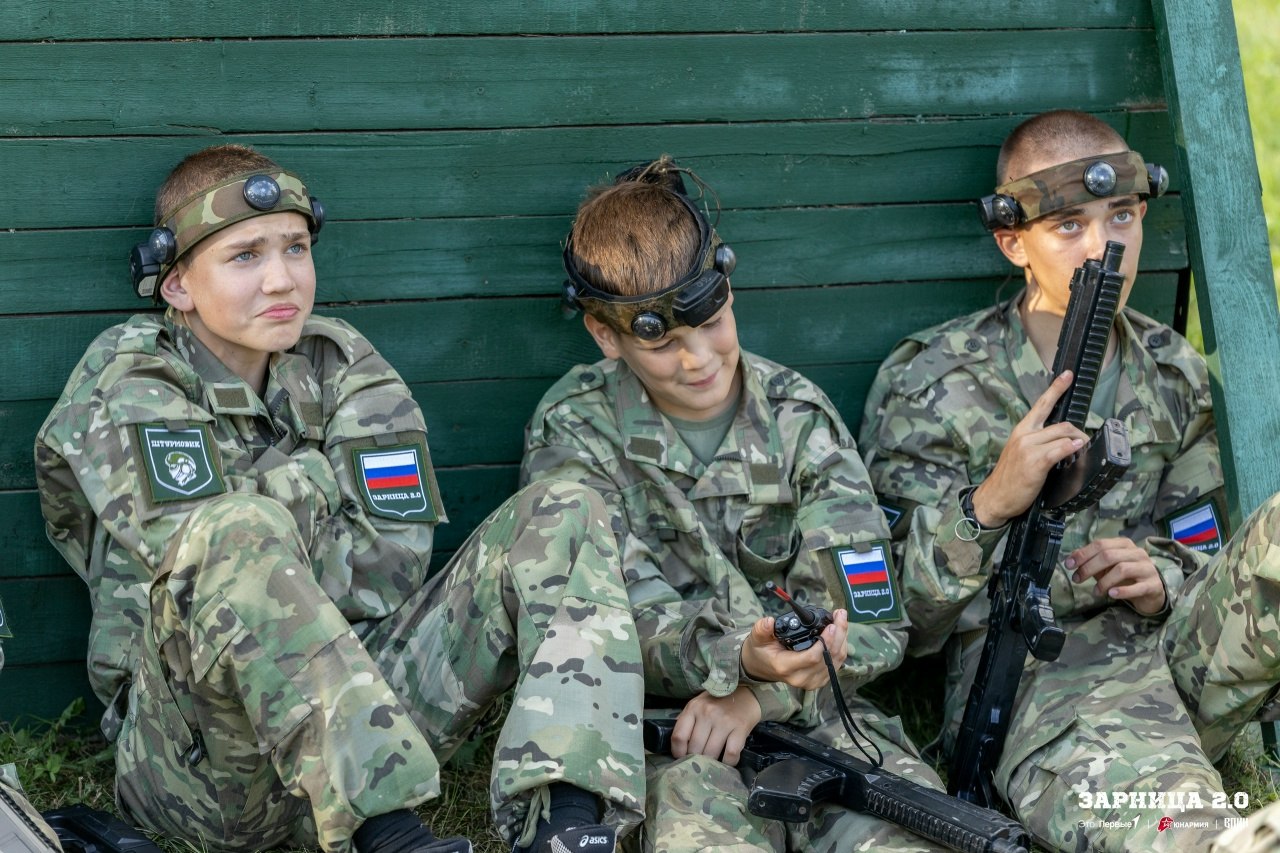 Лагерь «Авангард», лазертаг: Портрет бойца в шлеме LASERWAR — №370