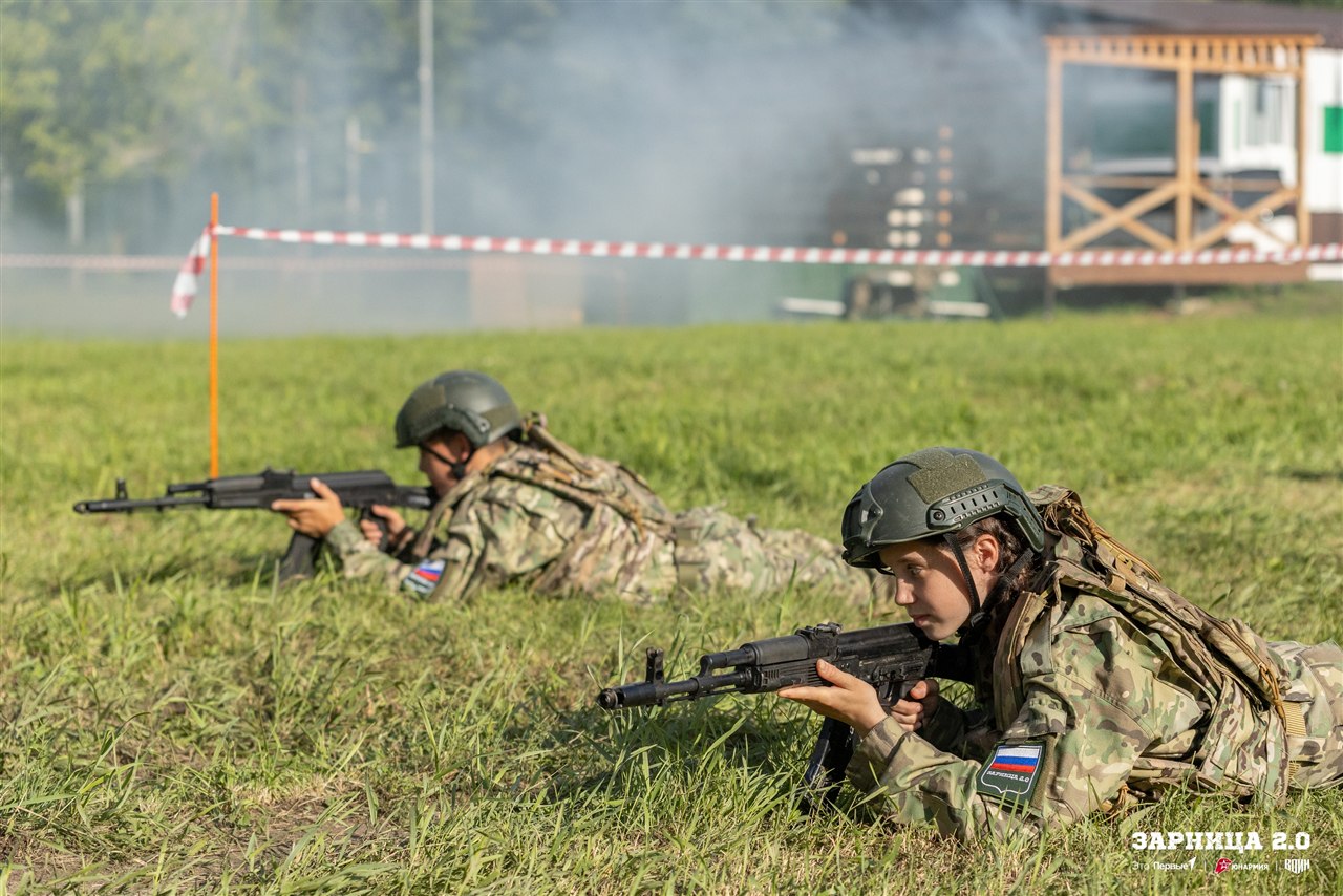 Турнир «Зарницы 2.0» LASERWAR: Групповой портрет отряда на полигоне — №473