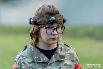 Лазертаг LASERWAR: Укрытие за стволом дерева на миссии — №501
