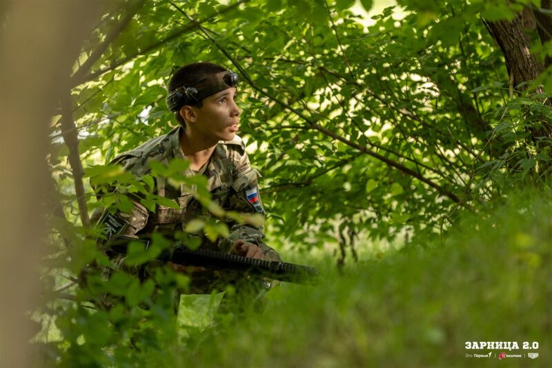 Лагерь «Авангард», лазертаг: Бег с тагером по песчаной тропе «Авангарда» — №526