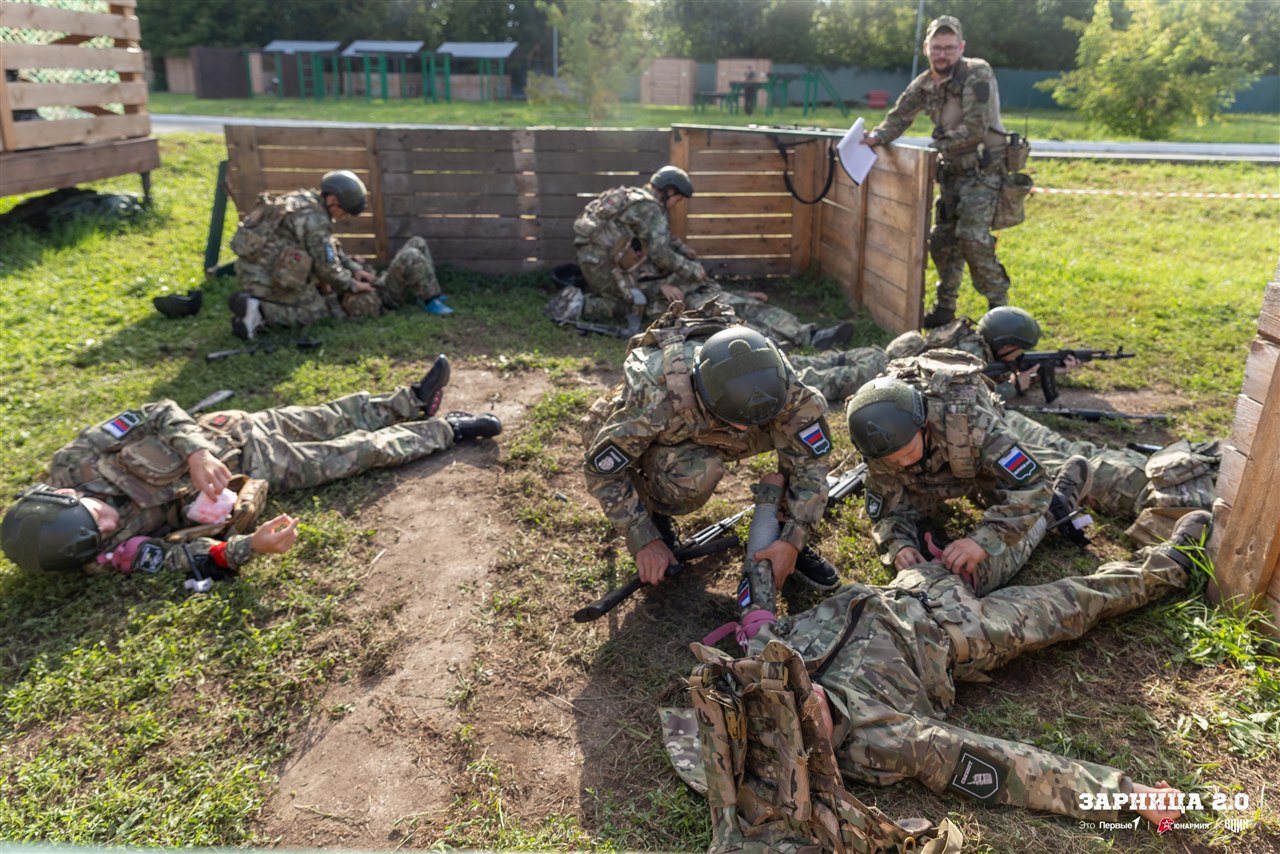 Фото «Зарницы 2.0»: Низкая стойка в сухой траве с тагером — №576