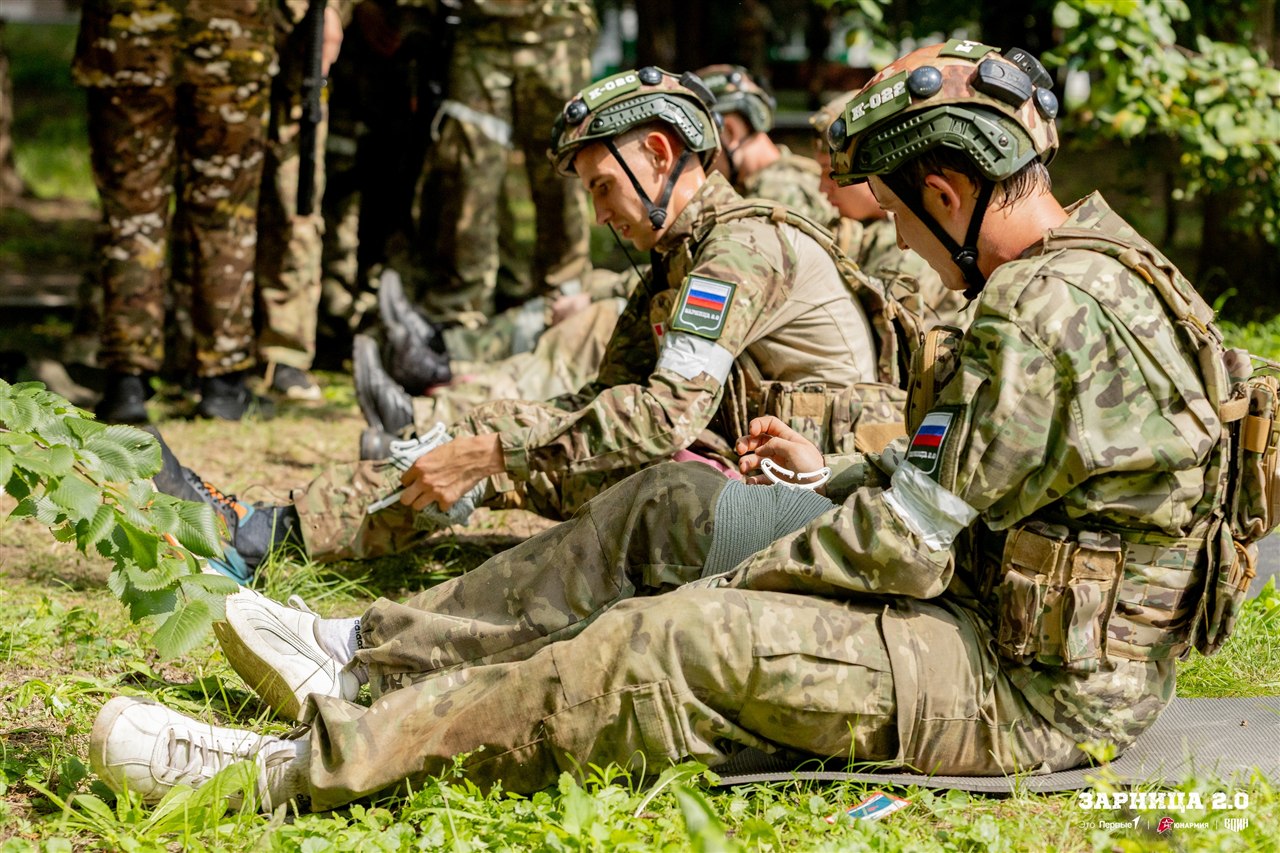 Турнир «Зарницы 2.0» LASERWAR: Ряд тактических шлемов в построении — №665