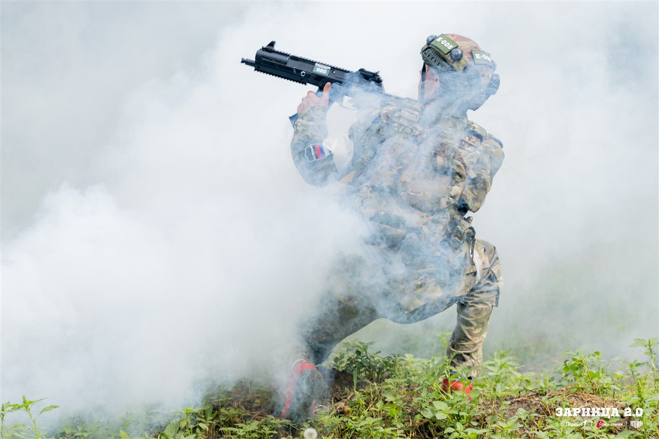 Фото «Зарницы 2.0»: Портрет бойца в шлеме LASERWAR — №690