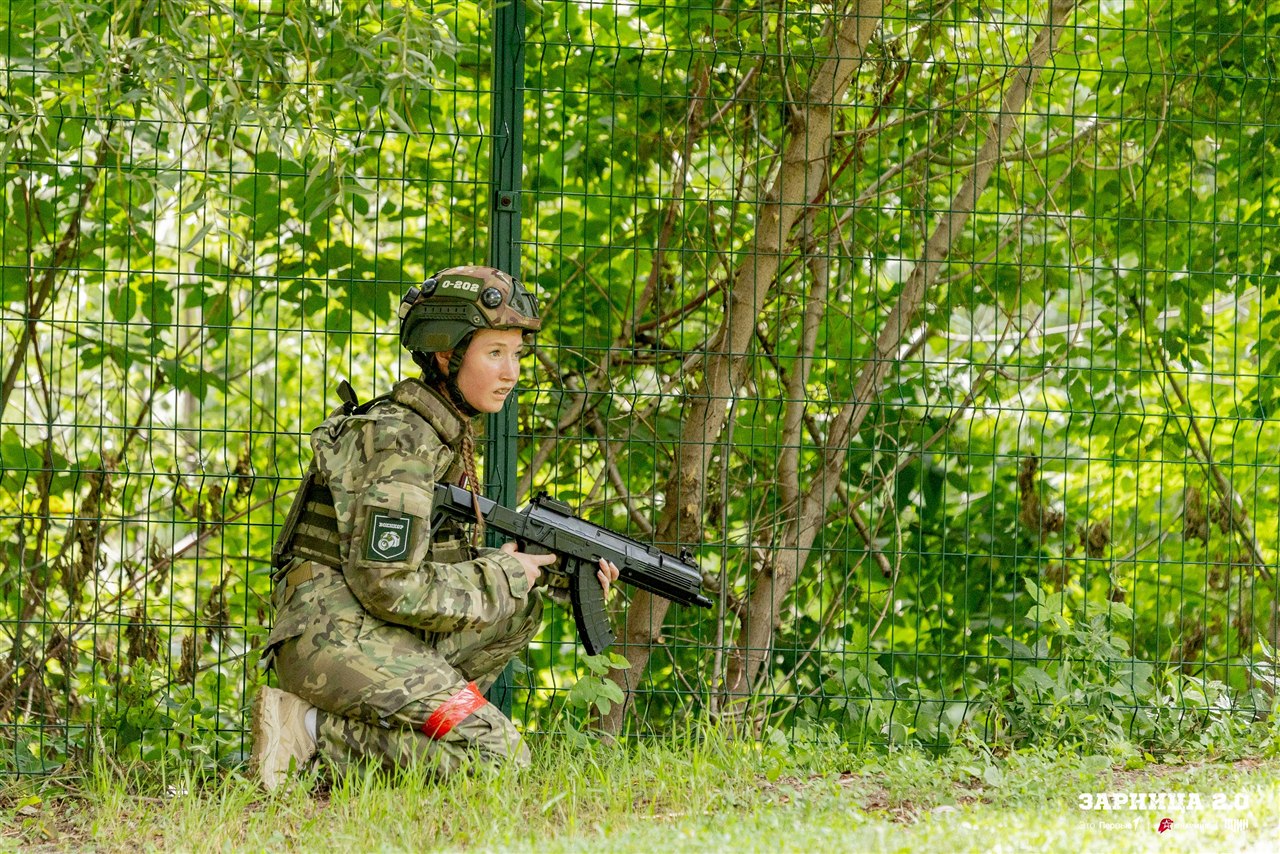 Лагерь «Авангард», лазертаг: Портрет бойца в шлеме LASERWAR — №730