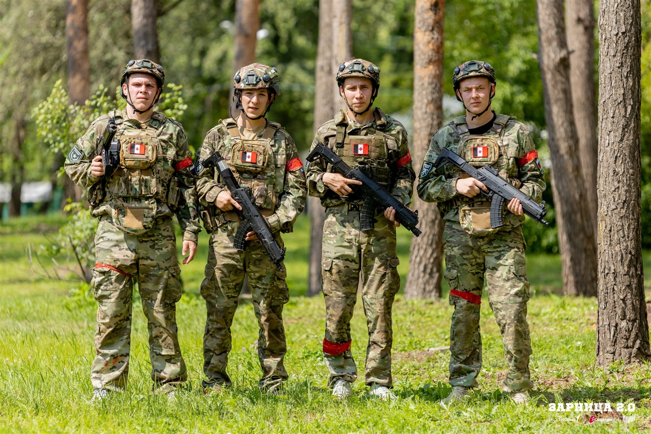 Фото «Зарницы 2.0»: Инструктаж команды перед лазертаг-миссией — №762
