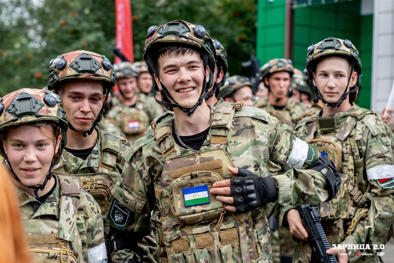 LASERWAR на «Зарнице 2.0»: Инструктаж команды перед лазертаг-миссией — №842