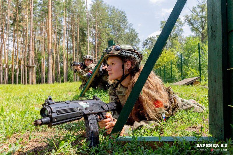 Фото «Зарницы 2.0»: Скрытная позиция в зелени на полигоне — №888