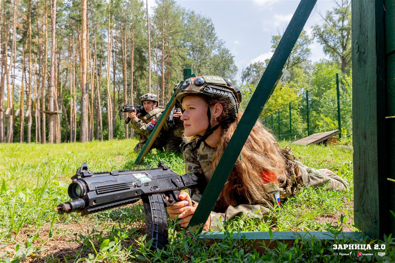 Фото «Зарницы 2.0»: Скрытная позиция в зелени на полигоне — №888