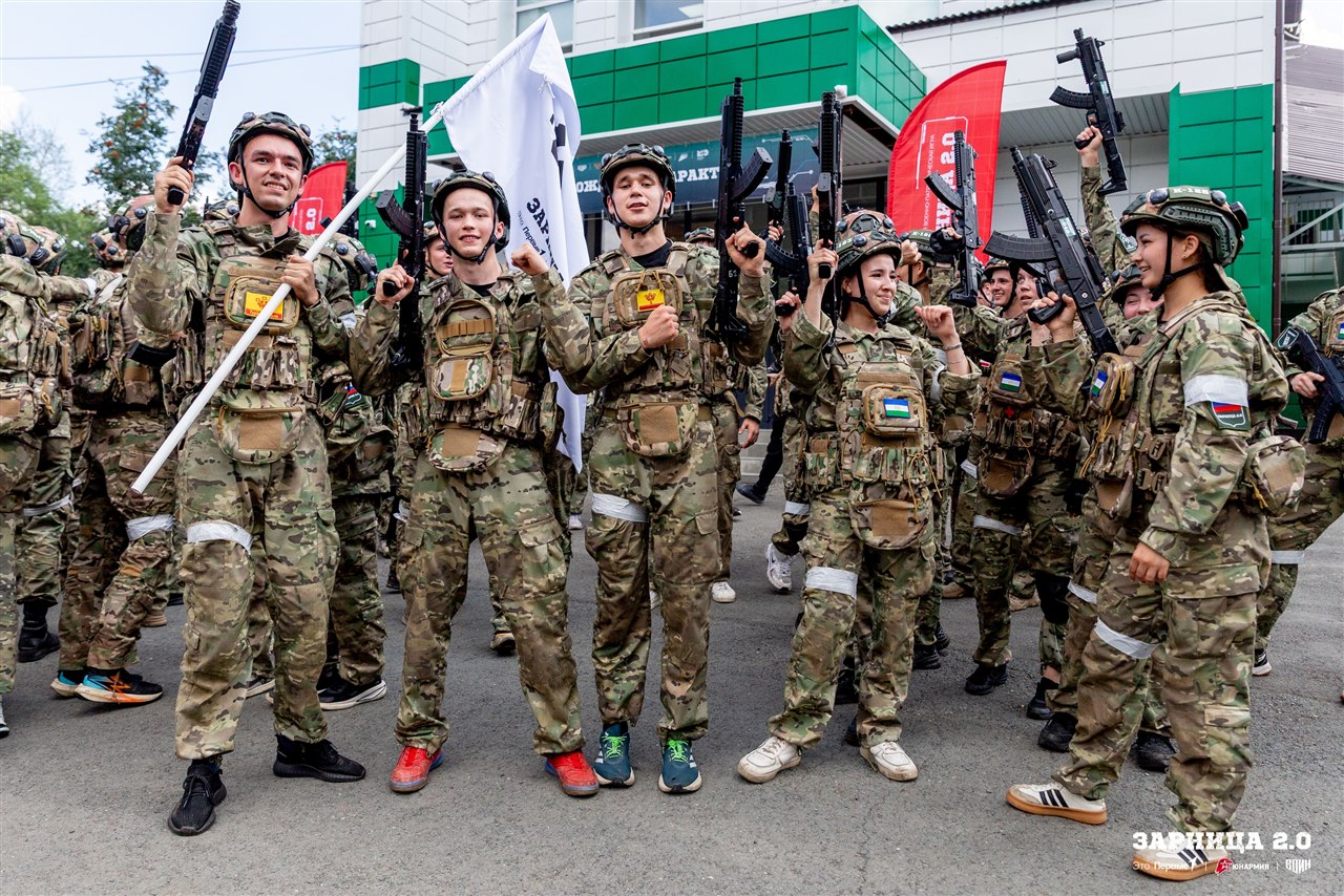 Лагерь «Авангард», лазертаг: Полный рост: камуфляж и берцы на плацу — №904