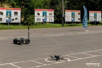 Фото «Зарницы 2.0»: Низкая стойка в сухой траве с тагером — №1176
