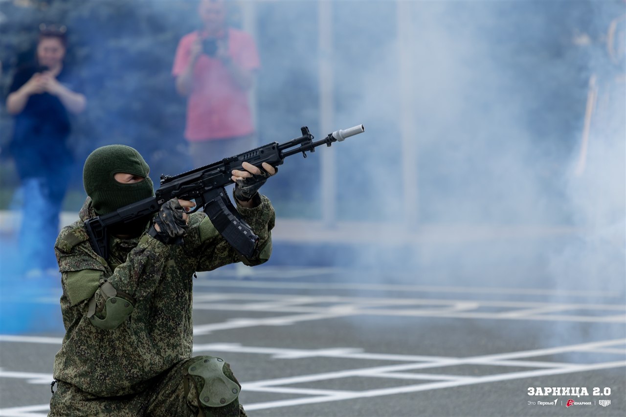 LASERWAR на «Зарнице 2.0»: Широкий кадр строя на тренировочном поле — №1298