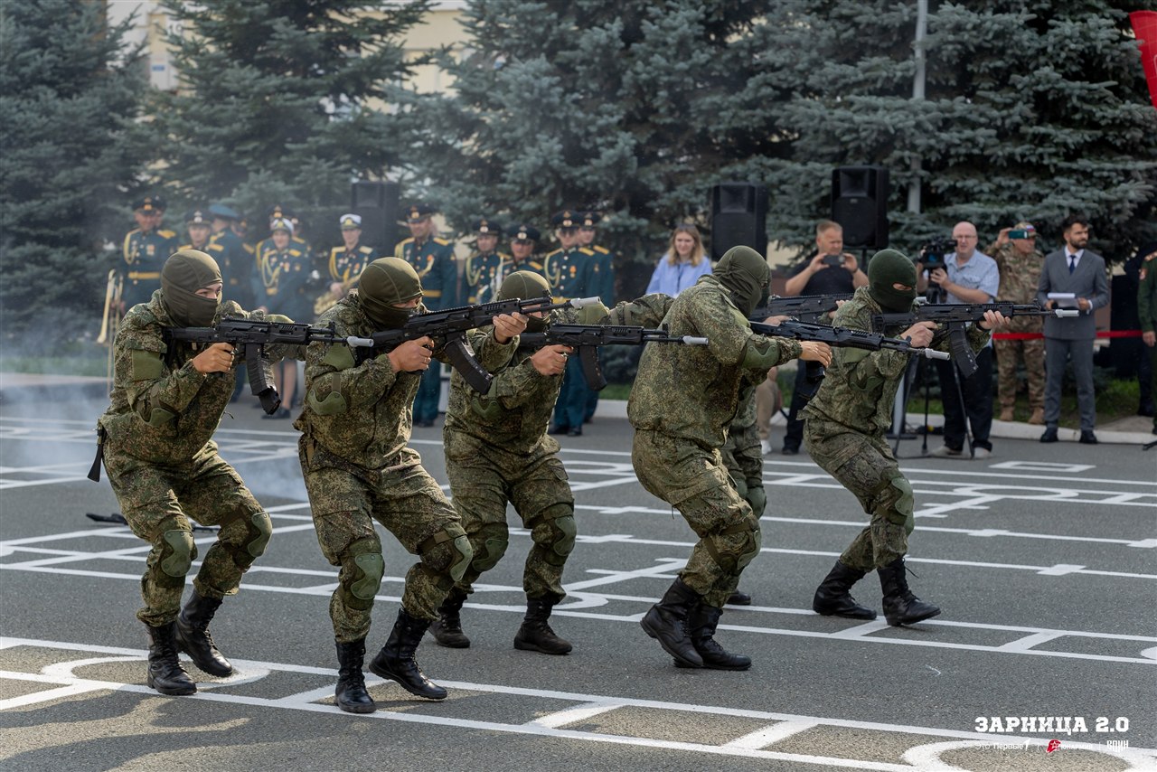 Лагерь «Авангард», лазертаг: Динамичный манёвр группы LASERWAR — №1300