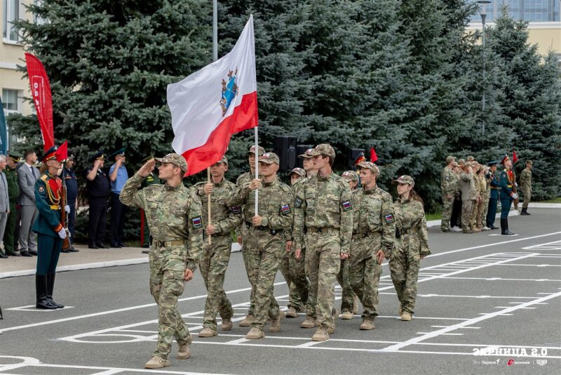 Фото «Зарницы 2.0»: Широкий кадр строя на тренировочном поле — №1338