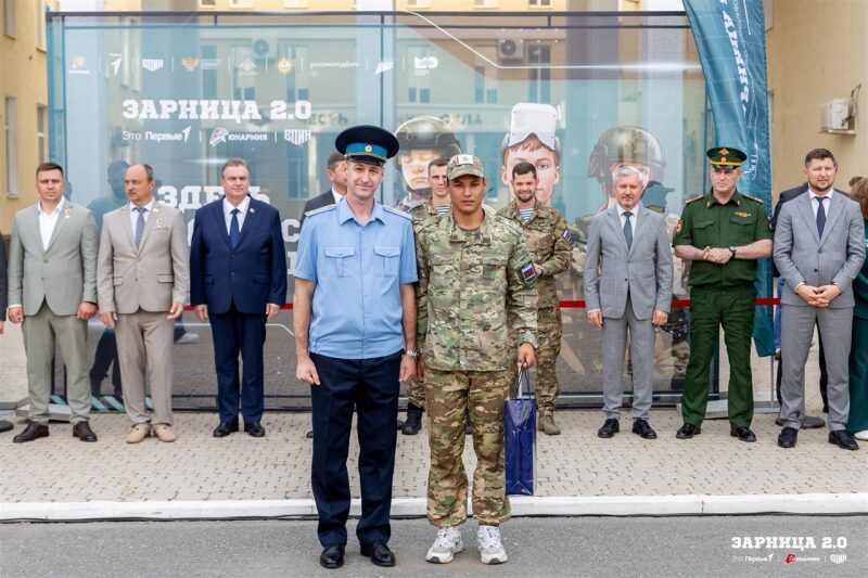 Фото «Зарницы 2.0»: Тактическая стойка на склоне песчаного поля — №1374