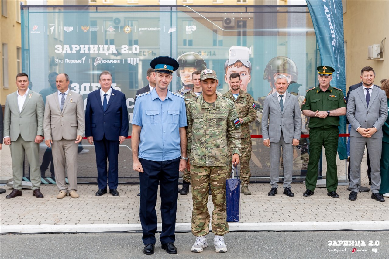 Фото «Зарницы 2.0»: Тактическая стойка на склоне песчаного поля — №1374