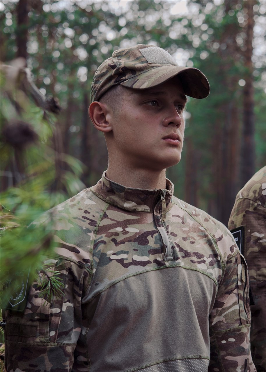Лагерь «Авангард», лазертаг: Портрет бойца в шлеме LASERWAR — №370