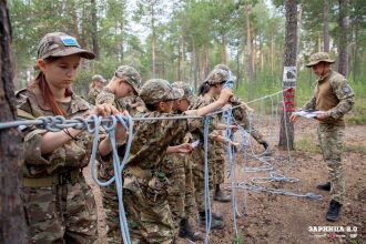Лагерь «Авангард», лазертаг: Выход отряда на старт миссии «Зарницы» — №724
