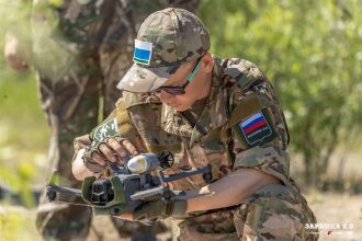 Турнир «Зарницы 2.0» LASERWAR: Групповой портрет отряда на полигоне — №833