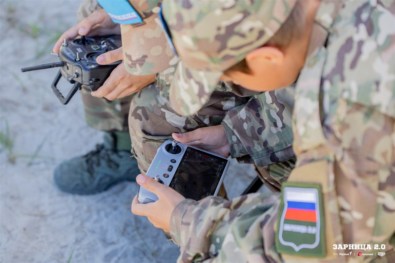 Лагерь «Авангард», лазертаг: Портрет бойца в шлеме LASERWAR — №850