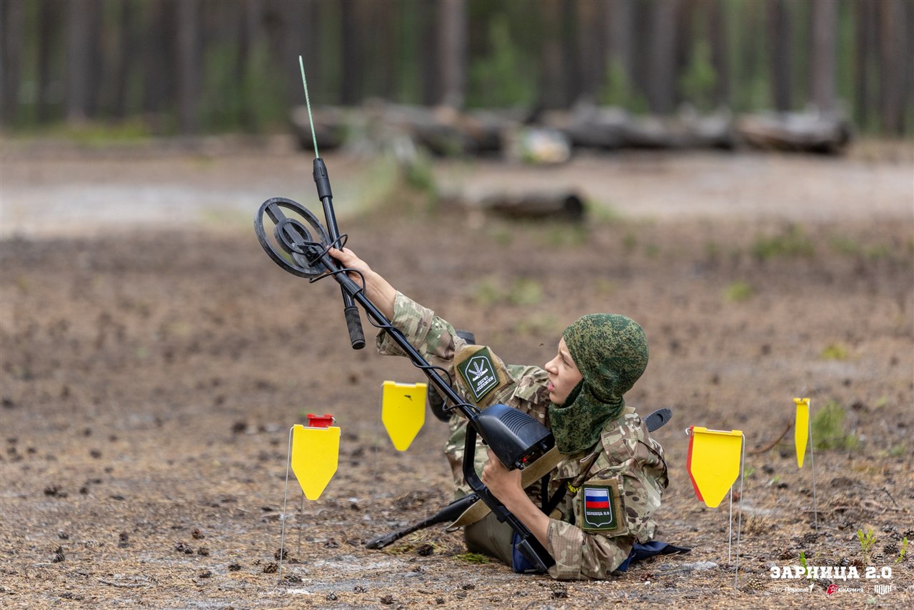 Фото «Зарницы 2.0»: Скрытная позиция в зелени на полигоне — №888