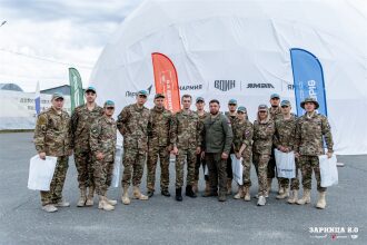 Лазертаг LASERWAR: Колонна участников вдоль грунтовой дороги — №969