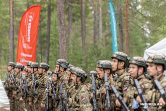 «Зарница 2.0»: Колонна участников вдоль грунтовой дороги — №1009