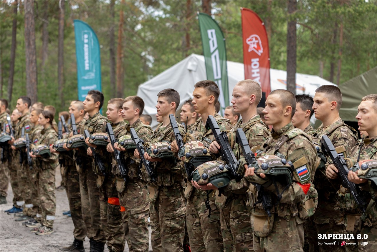 Фото «Зарницы 2.0»: Тактическая стойка на склоне песчаного поля — №1014