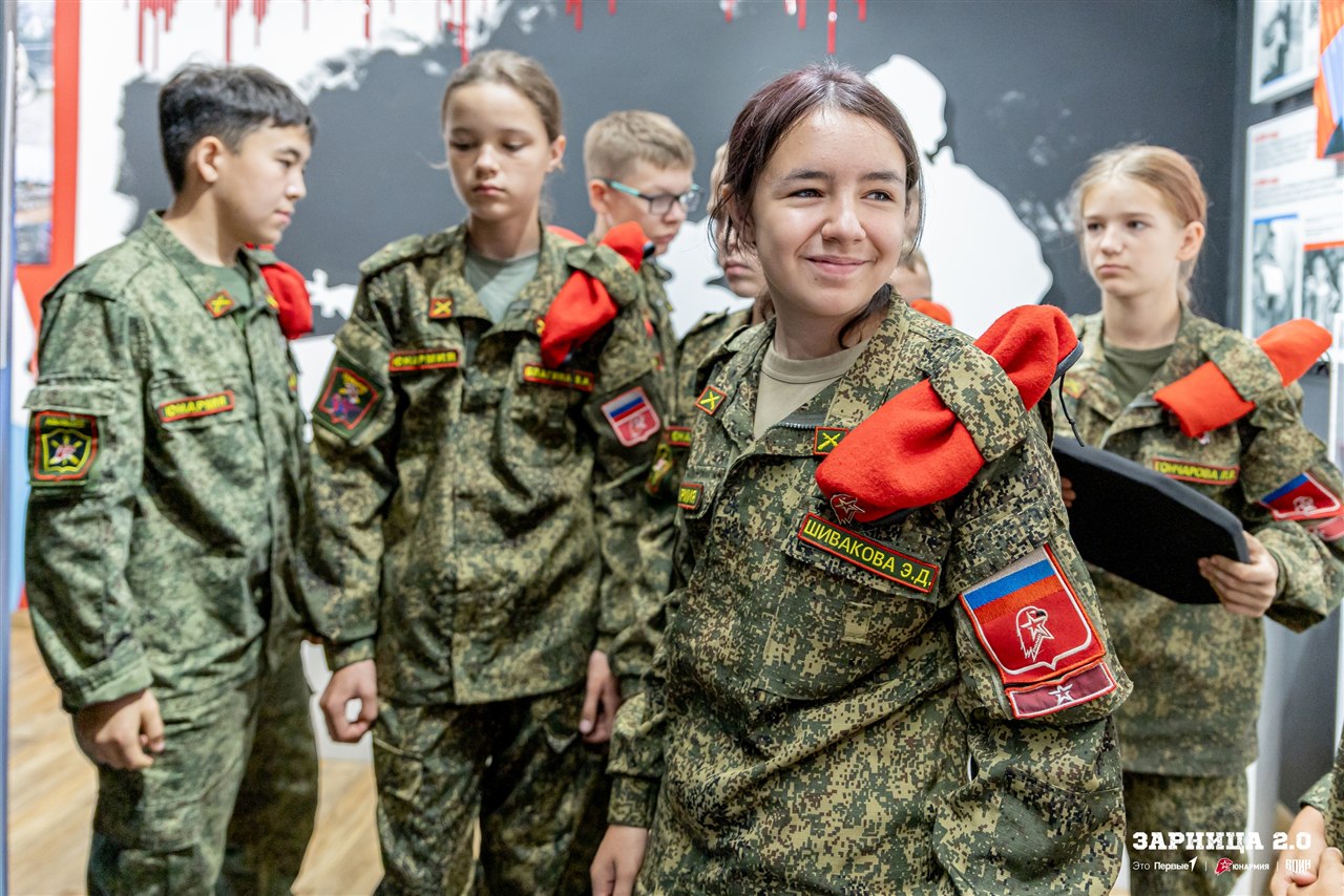 Фото «Зарницы 2.0»: Движение цепочкой по полевой дороге — №1074