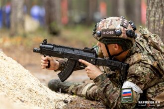 Турнир «Зарницы 2.0» LASERWAR: Колонна участников вдоль грунтовой дороги — №1169