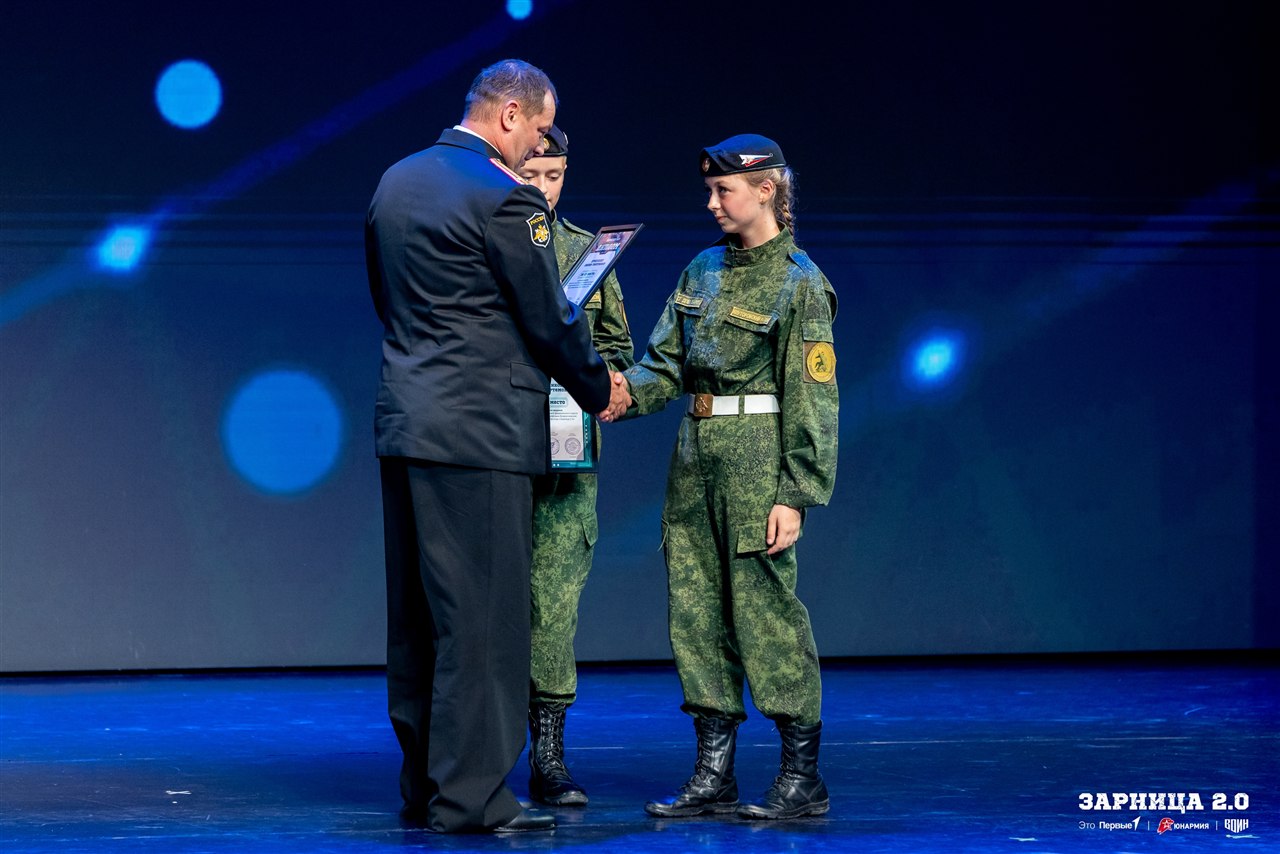Лагерь «Авангард», лазертаг: Бег с тагером по песчаной тропе «Авангарда» — №1366